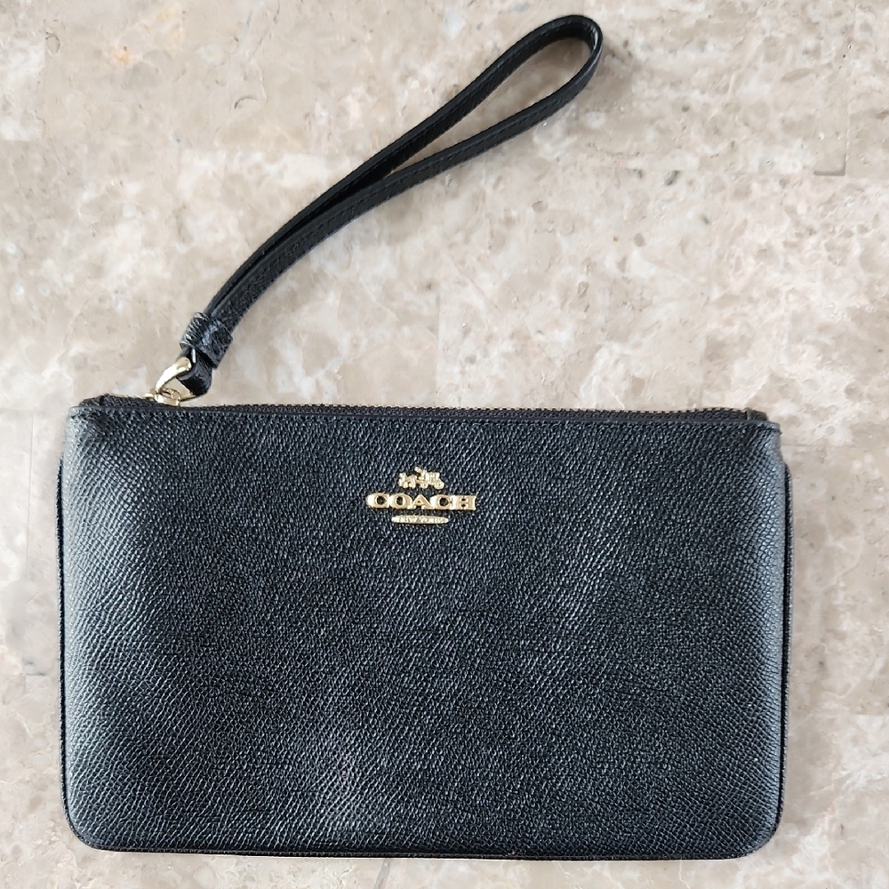 Coach Wristlet, 8x5 Like New